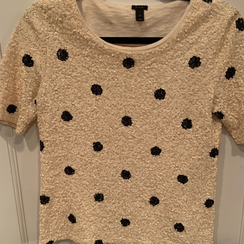 sequence top with black polkadots super cute fit